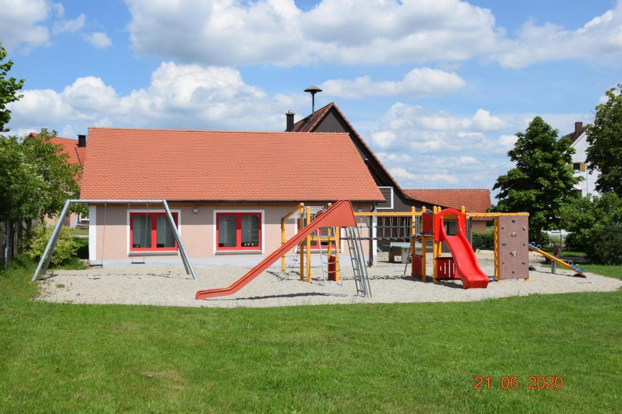 Ferienwohnungen Fewo Landglück Herrieden Exterior foto